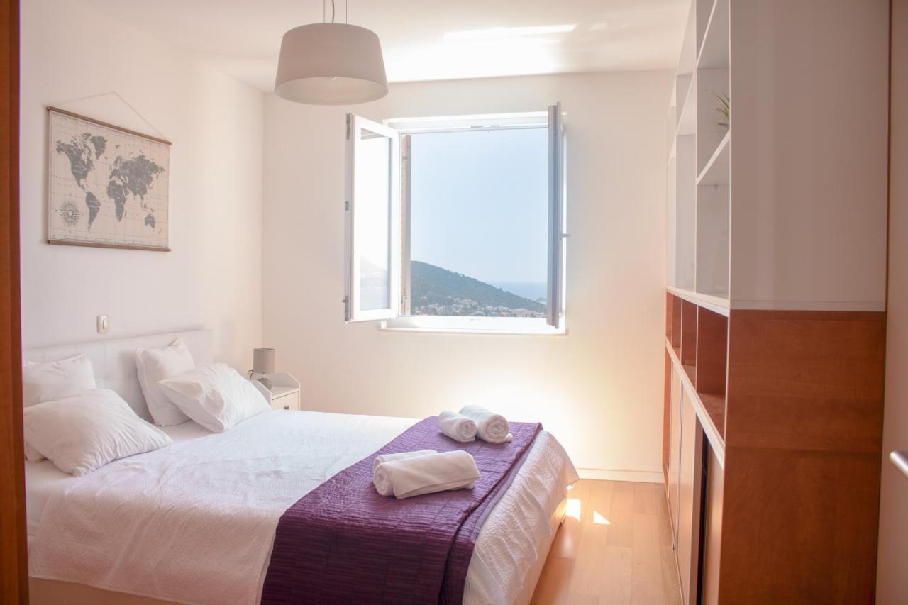 Azure Horizon * Ragusa